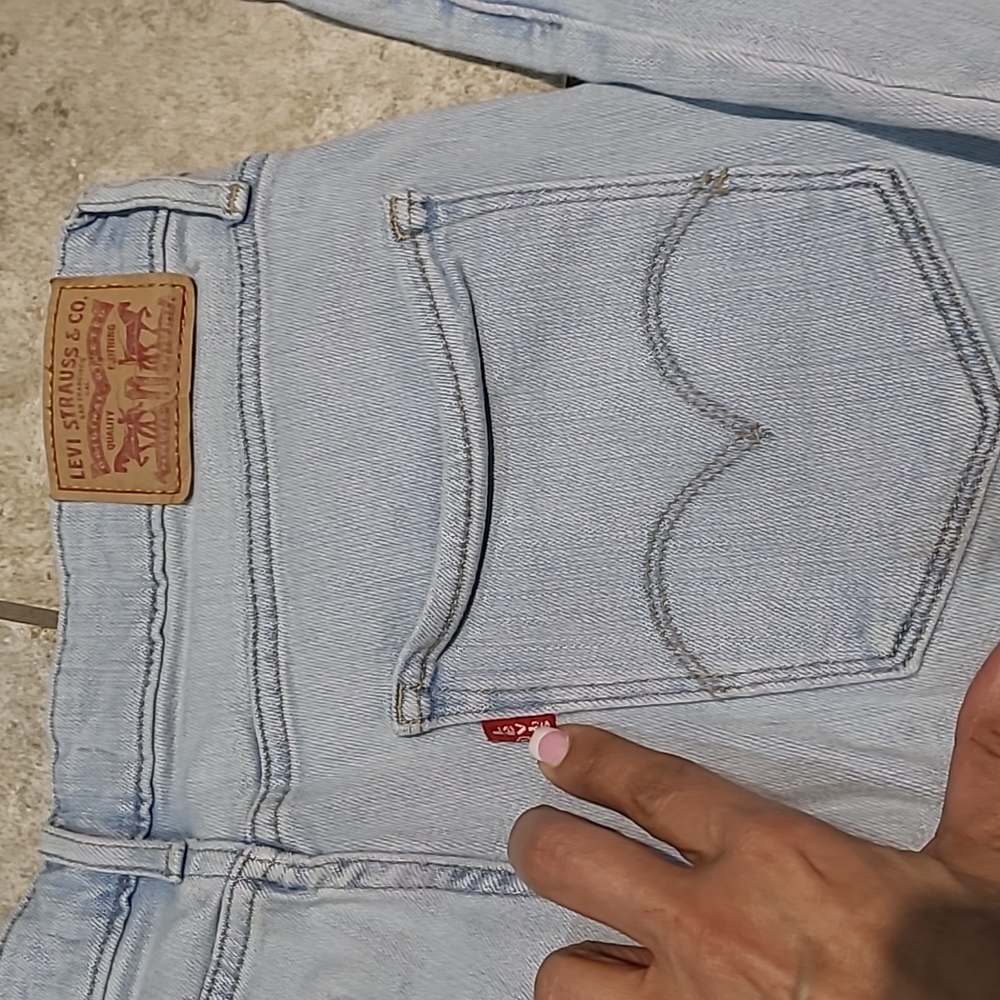 LEVIS ** HIGH RISE**SKINNY** DISTRESSED**JEANS - Picture 2 of 12